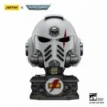 Warhammer 40,000 Casco con Soporte de Exhibición White Scars MkX 44 cm