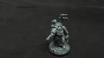 THH Figura 1/18 Ultramarines Apothecary Biologis 12 cm