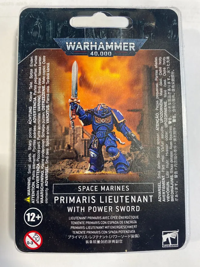 Space Marines - Primaris Lieutenant with Power Sword